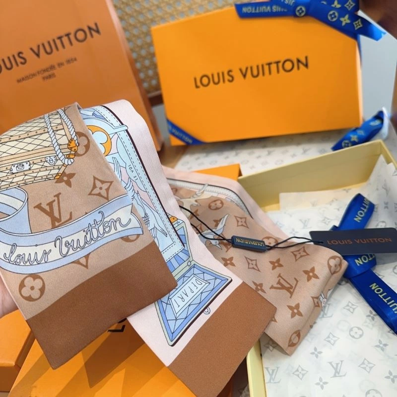 Bold Louis Vuitton Silk 272601