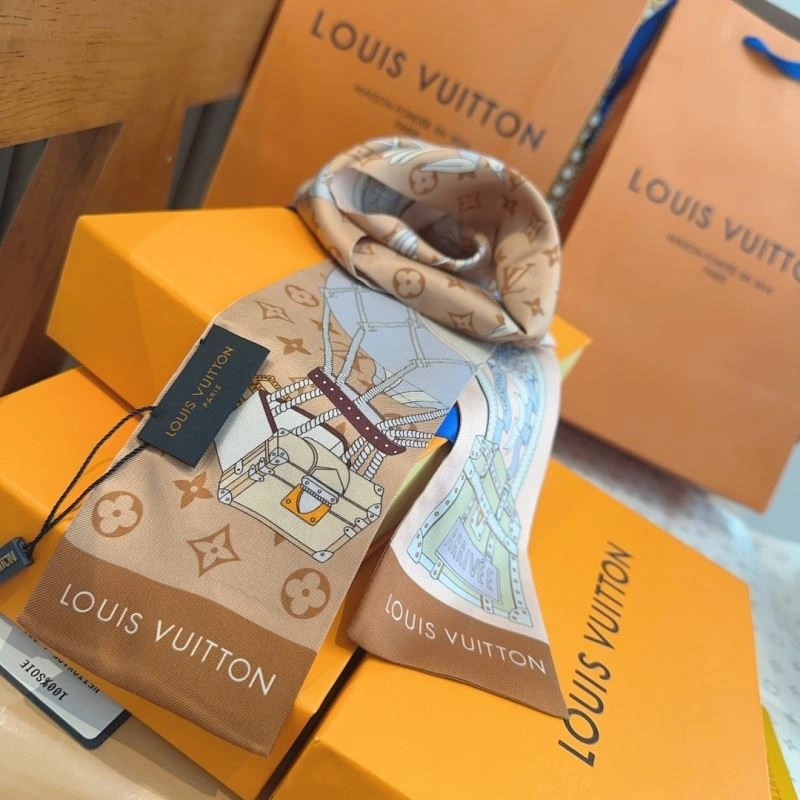Bold Louis Vuitton Silk 272601