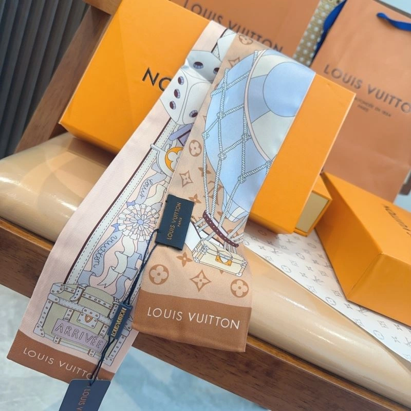 Bold Louis Vuitton Silk 272601