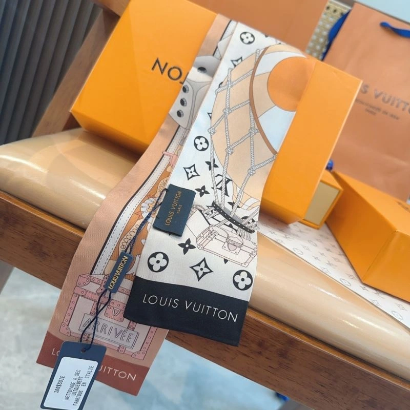Louis Vuitton Silk OdorResistant 272578