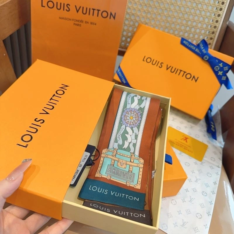 Louis Vuitton Silk SunProtective 272575