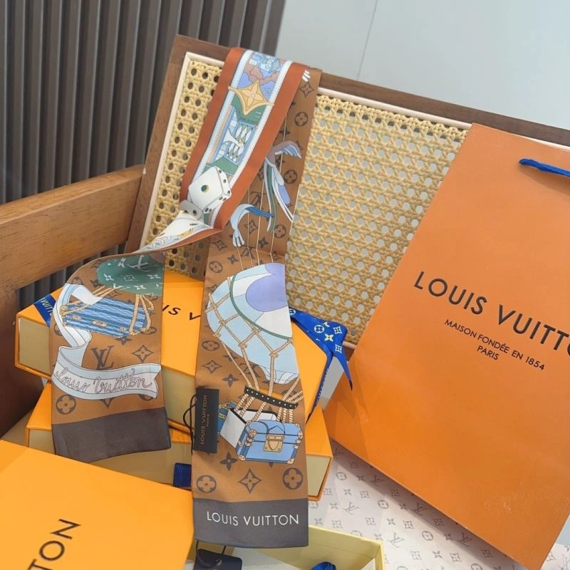Louis Vuitton Silk SunProtective 272575