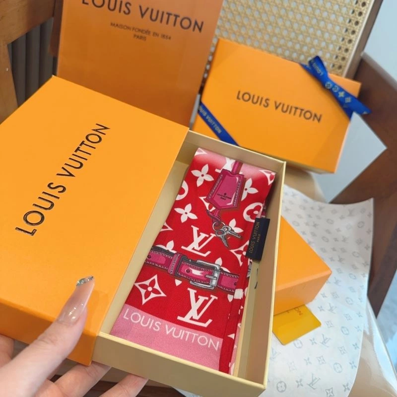 Louis Vuitton Silk UrbanStyle 272600