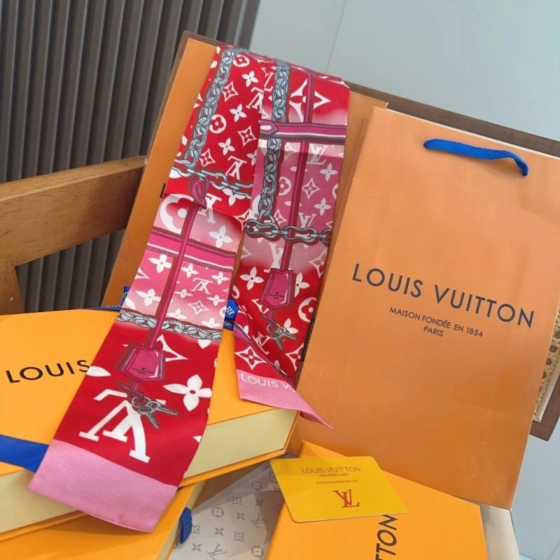 Louis Vuitton Silk UrbanStyle 272600