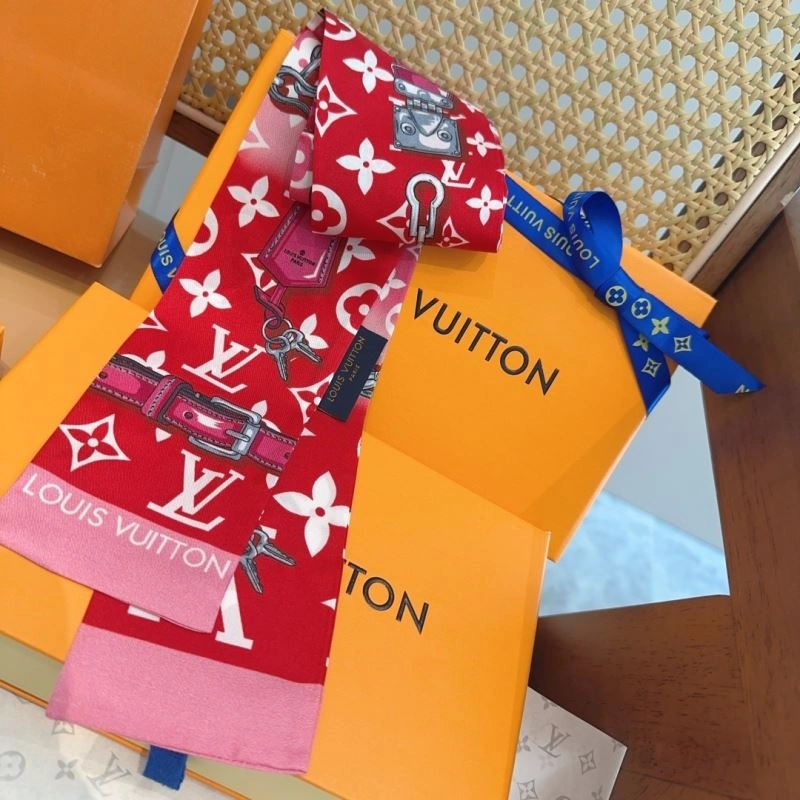 Louis Vuitton Silk UrbanStyle 272600
