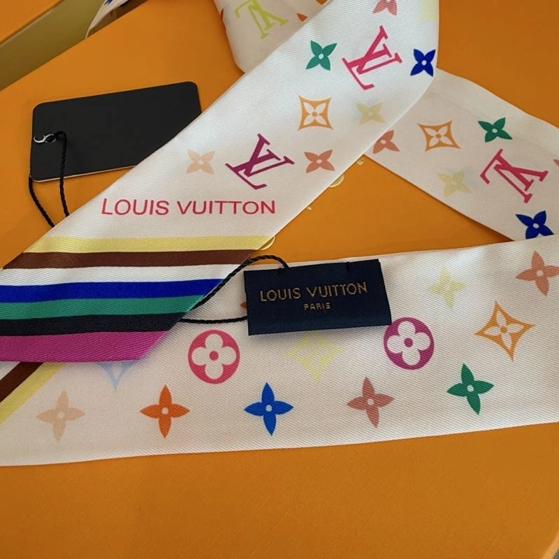 Louis Vuitton Silk NewStyle 272574