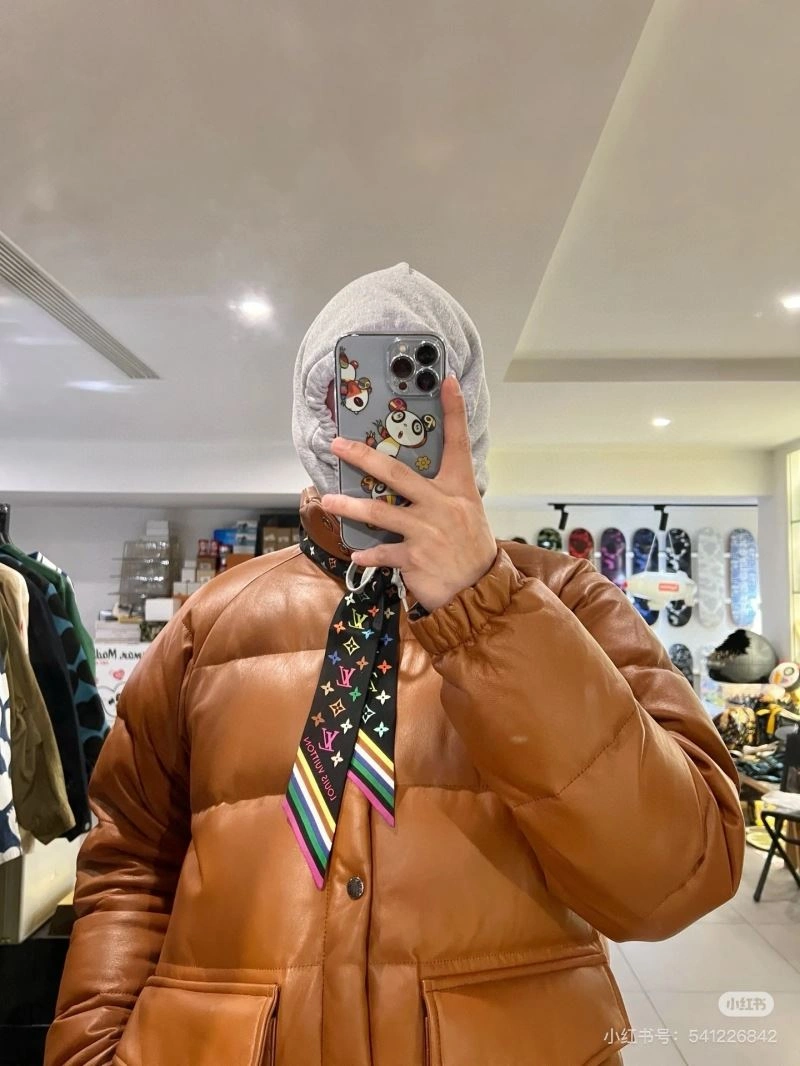 Louis Vuitton Silk Practical 272573