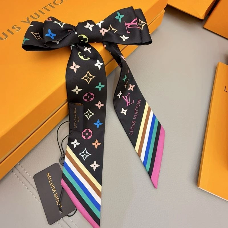 Louis Vuitton Silk Practical 272573