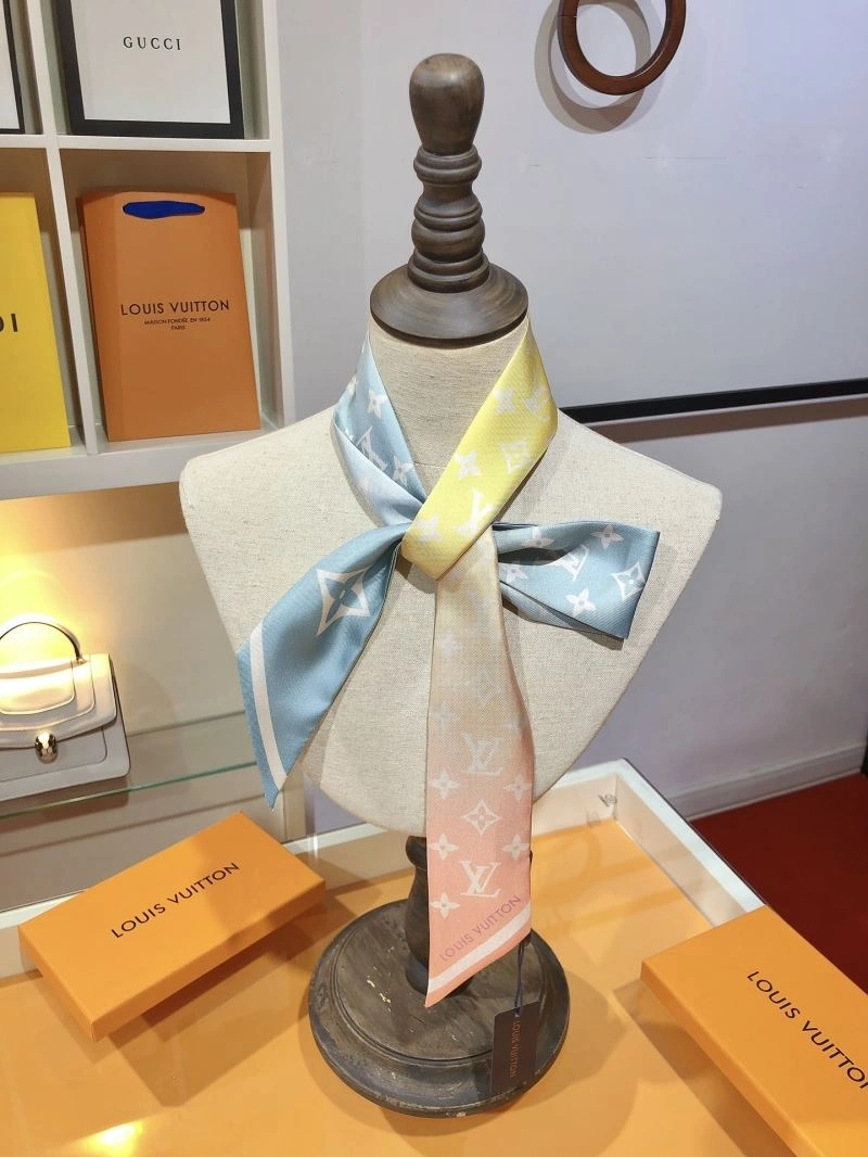 Flexible Louis Vuitton Silk 272557