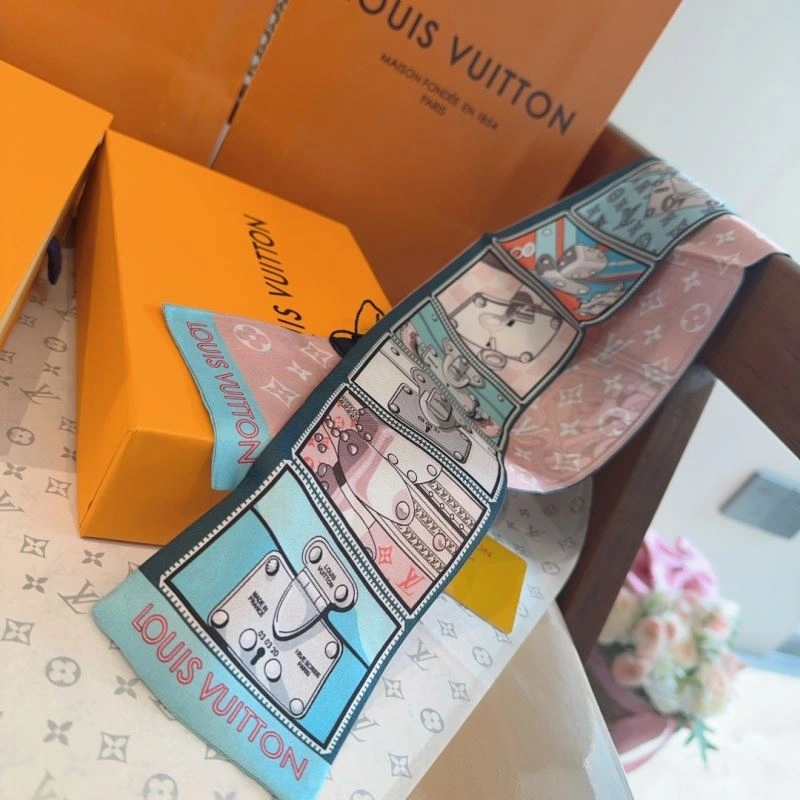 Louis Vuitton Silk MultiPurpose 272544
