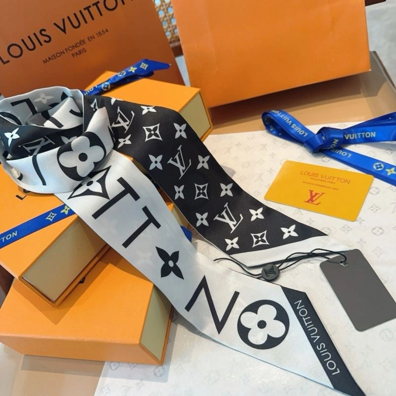 Louis Vuitton Silk Timeless 272548