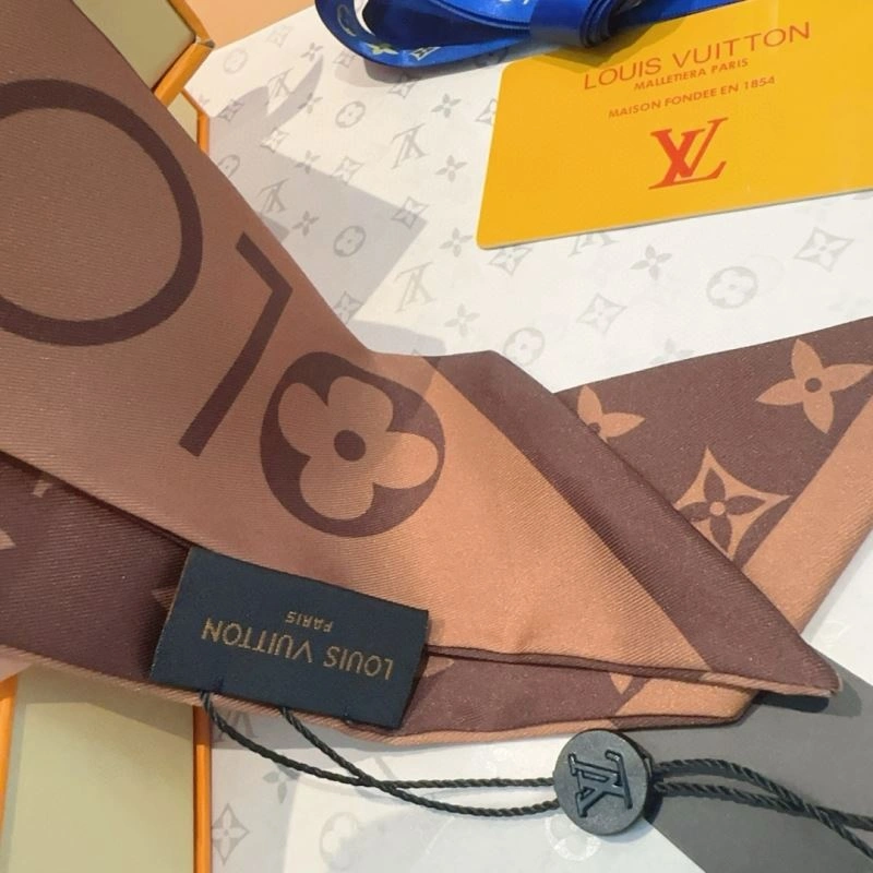 Louis Vuitton Silk Fashionable 272551