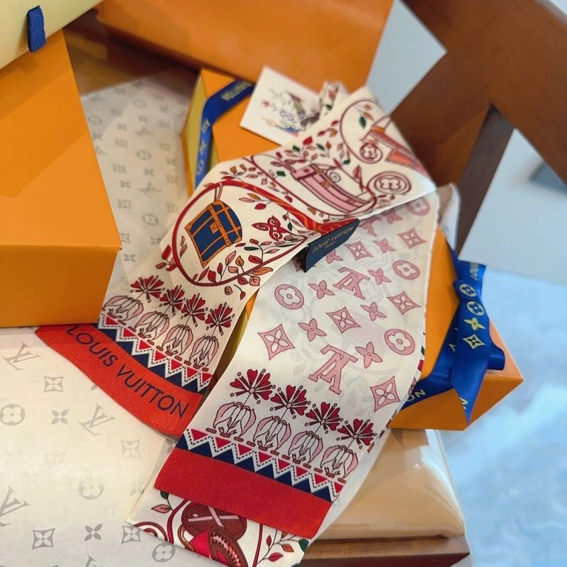 MultiPurpose Louis Vuitton Silk 272563