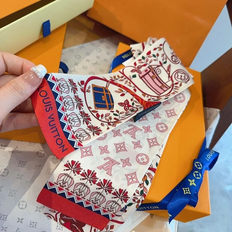 MultiPurpose Louis Vuitton Silk 272563