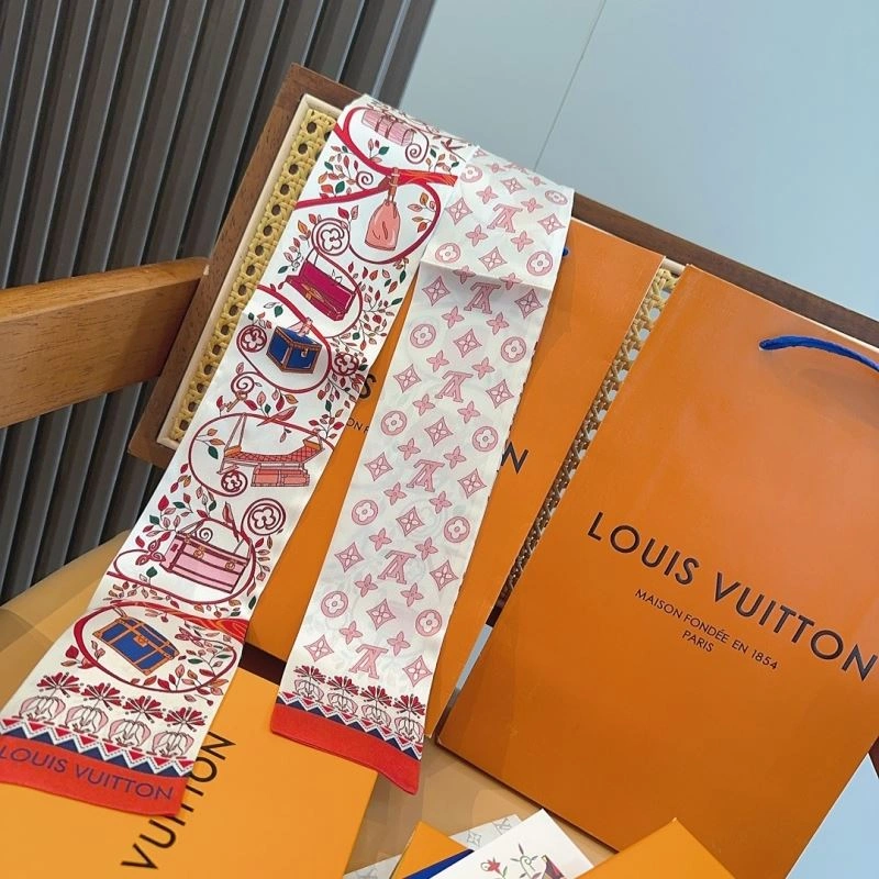 MultiPurpose Louis Vuitton Silk 272563