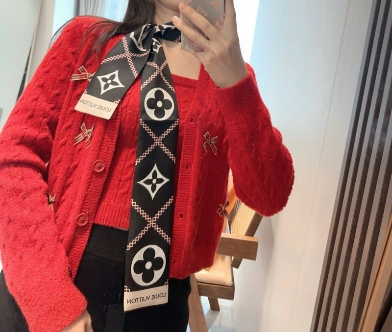 Louis Vuitton Silk ComfortFit 272556