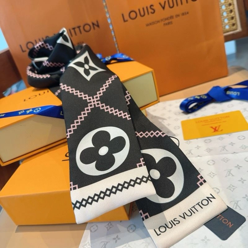 Louis Vuitton Silk ComfortFit 272556