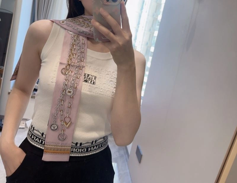MultiPurpose Louis Vuitton Silk 272553