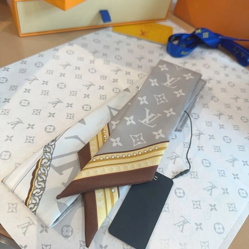 Louis Vuitton Silk WeatherProof 272568