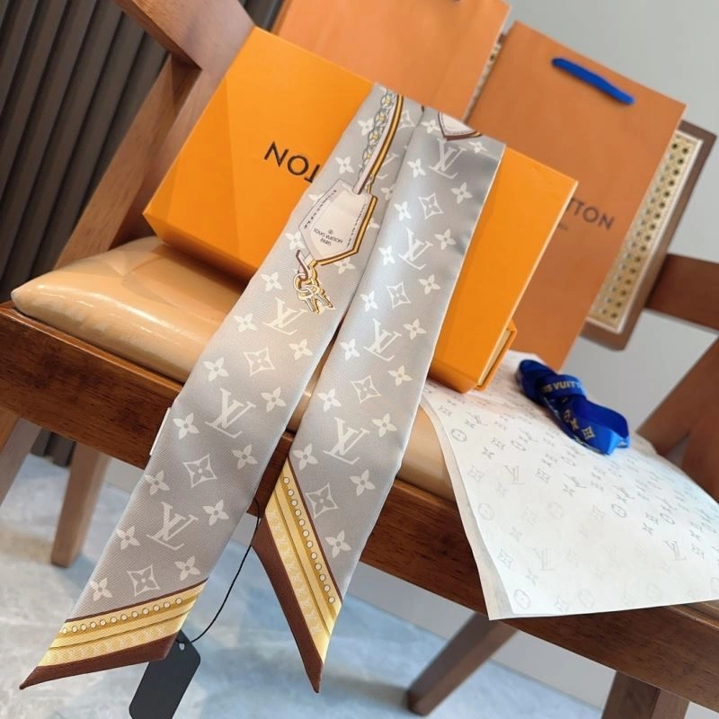 Louis Vuitton Silk WeatherProof 272568