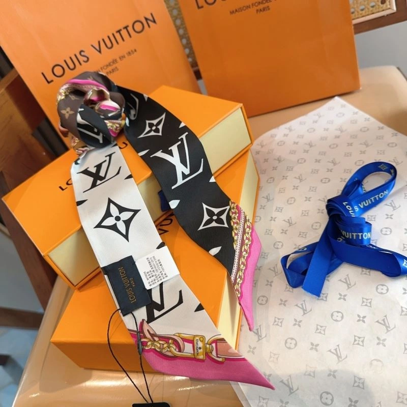 Durable Louis Vuitton Silk 272569