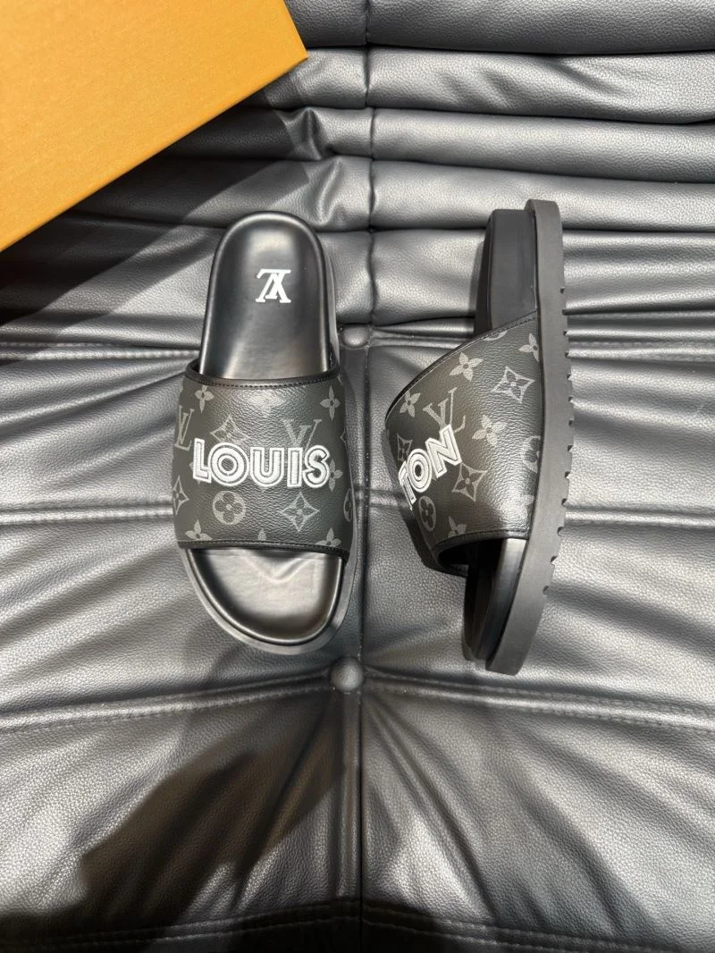 Louis Vuitton Slippers Refined 30711
