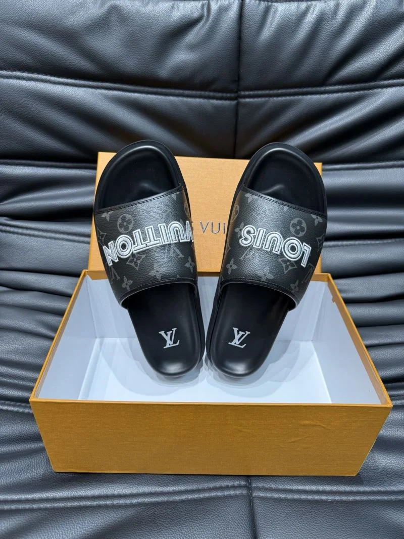 Louis Vuitton Slippers Refined 30711