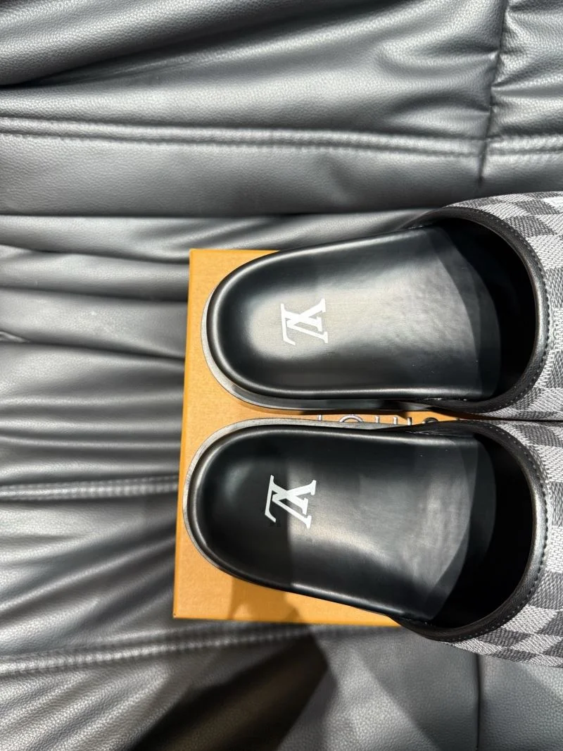 MoistureWicking Louis Vuitton Slippers 30721