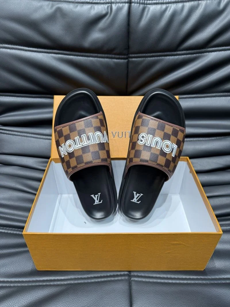 Louis Vuitton Slippers Sophisticated 30708