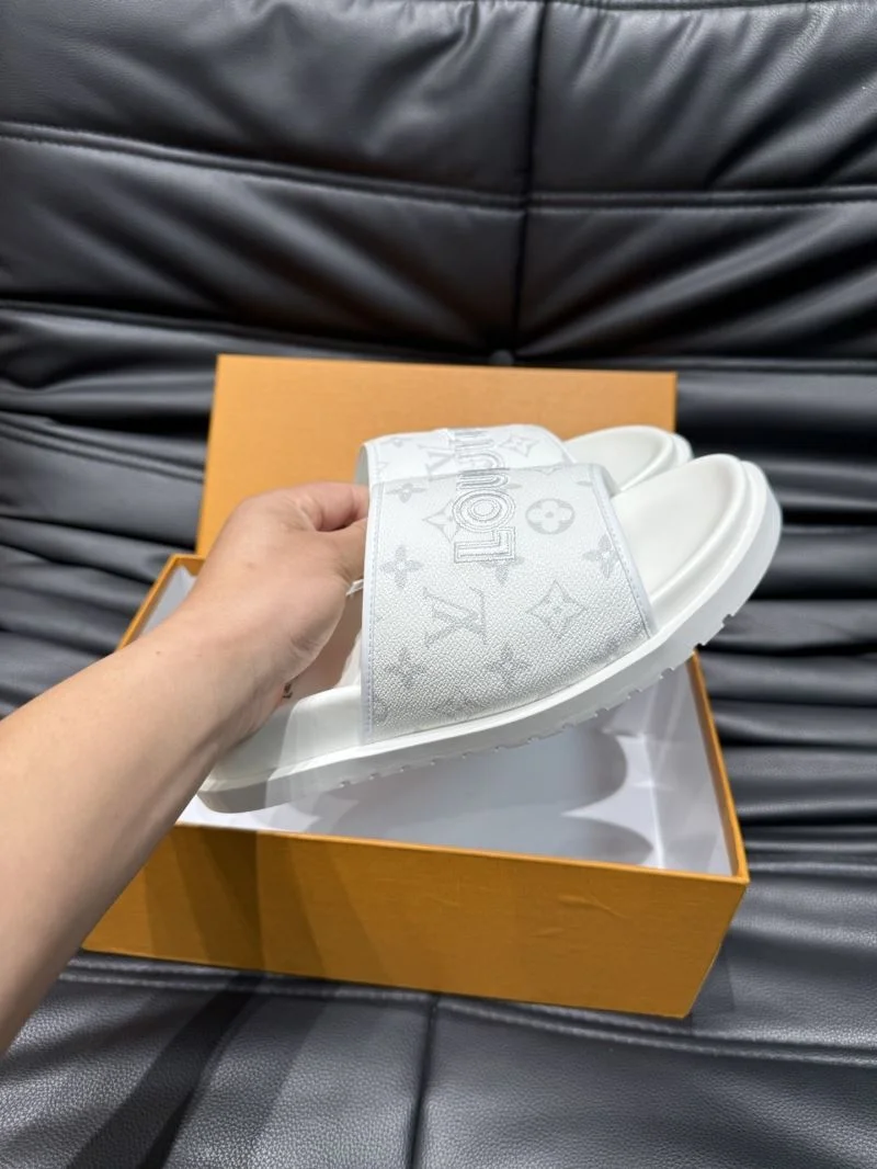 MoistureWicking Louis Vuitton Slippers 30713