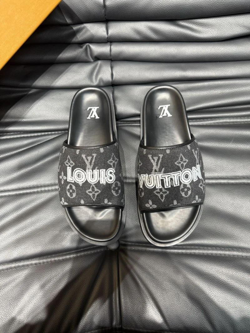 Snug Louis Vuitton Slippers 30714
