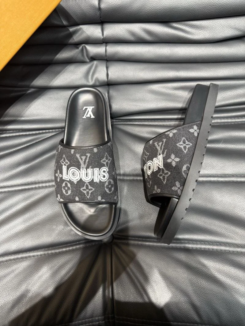 Snug Louis Vuitton Slippers 30714