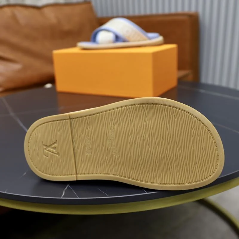 Louis Vuitton Slippers Chic 30728