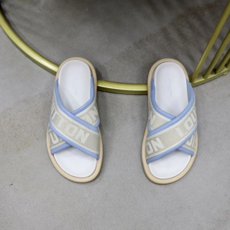 Durable Louis Vuitton Slippers 30707