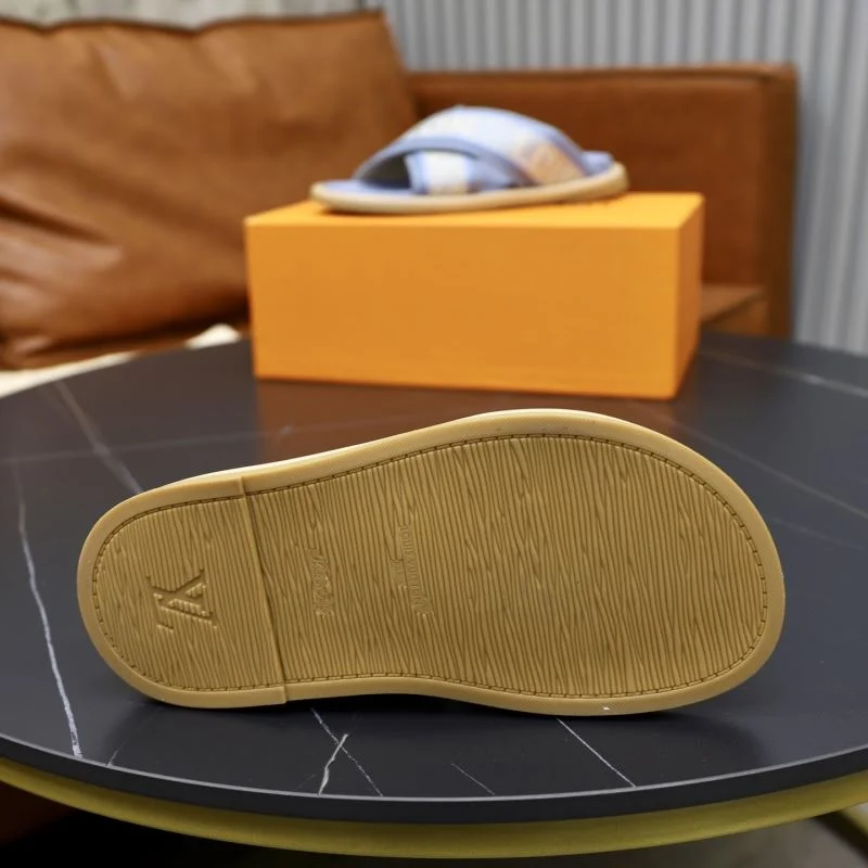 Louis Vuitton Slippers Unisex 30695