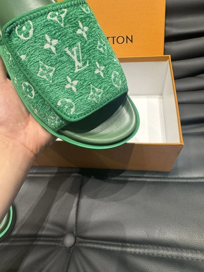 Lightweight Louis Vuitton Slippers 30671