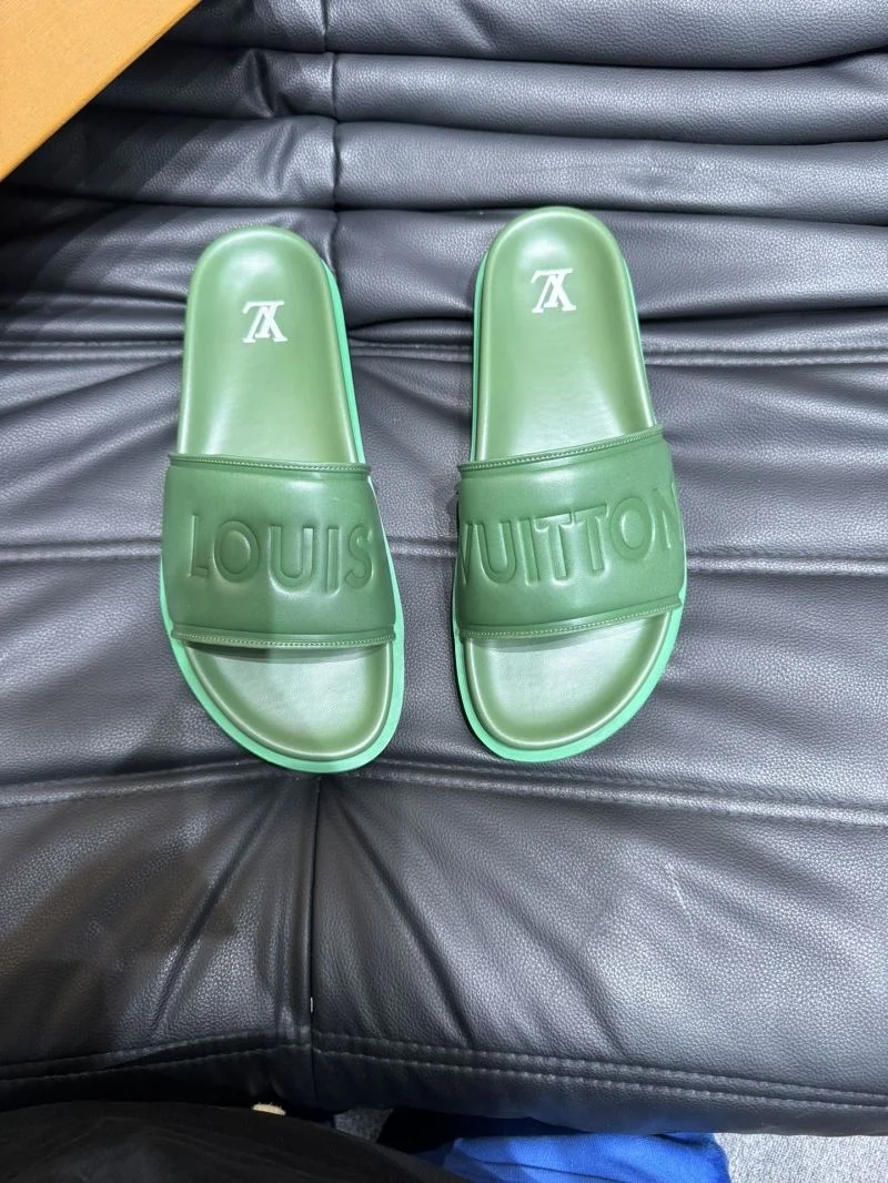 Casual Louis Vuitton Slippers 30656