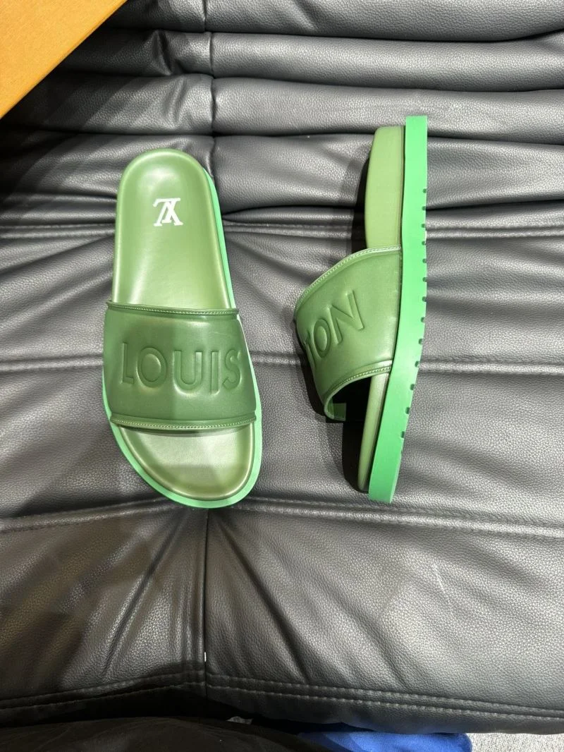 Casual Louis Vuitton Slippers 30656