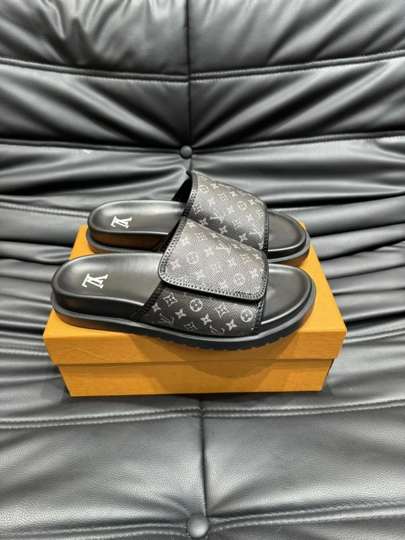 Louis Vuitton Slippers ZipUp 30652