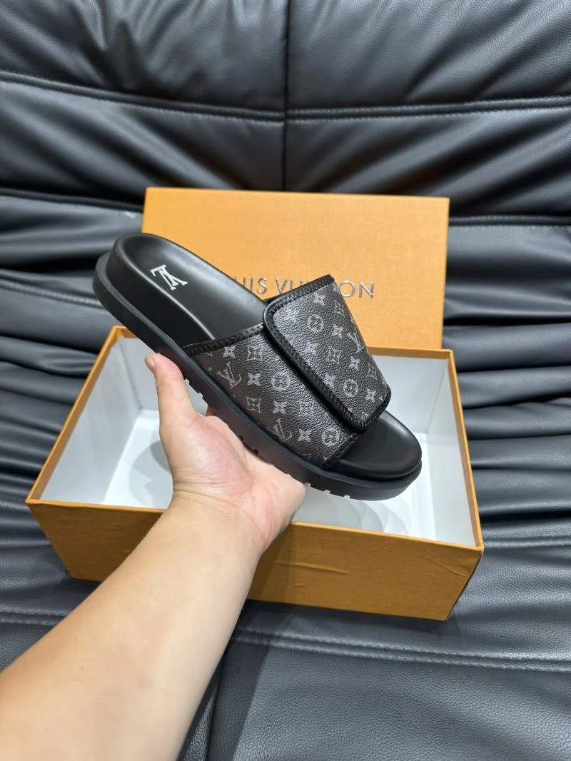 Louis Vuitton Slippers ZipUp 30652