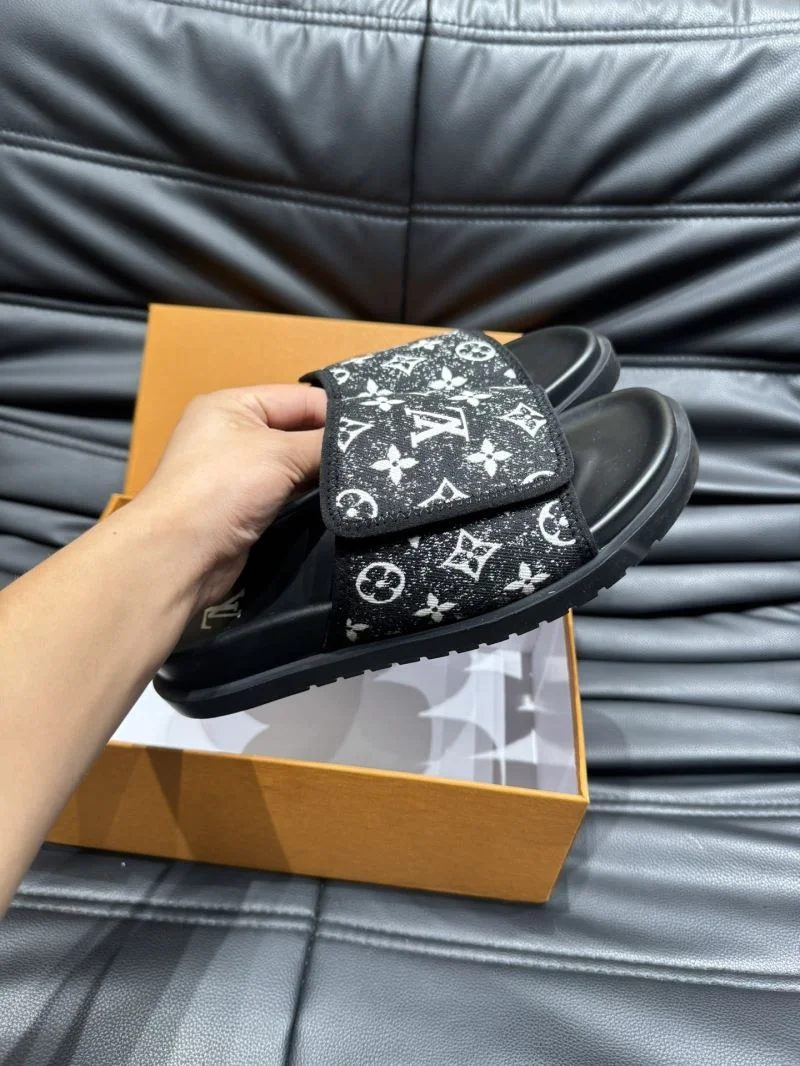 Louis Vuitton Slippers Compact 30639