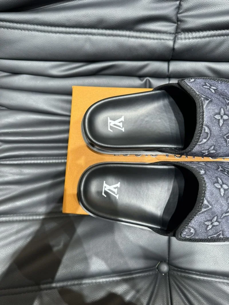 Louis Vuitton Slippers Compact 30628