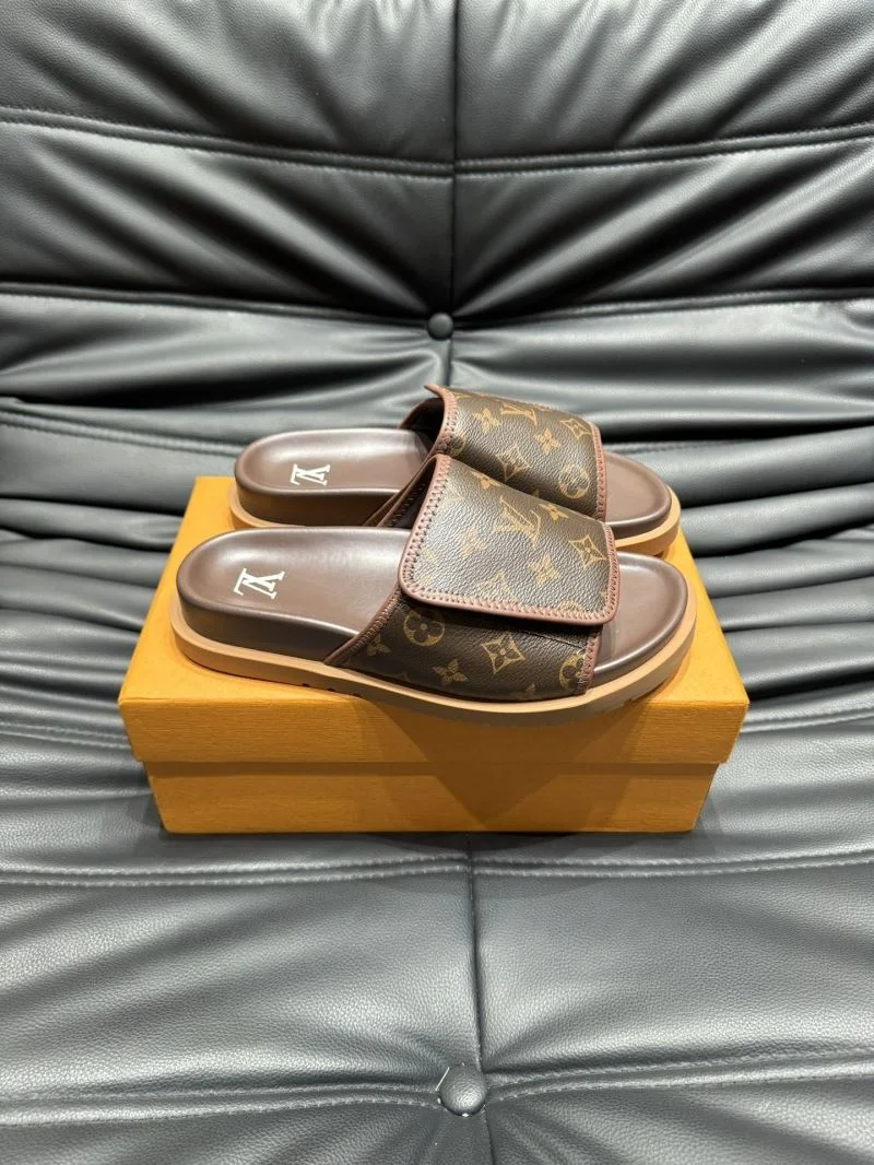 Lightweight Louis Vuitton Slippers 30627