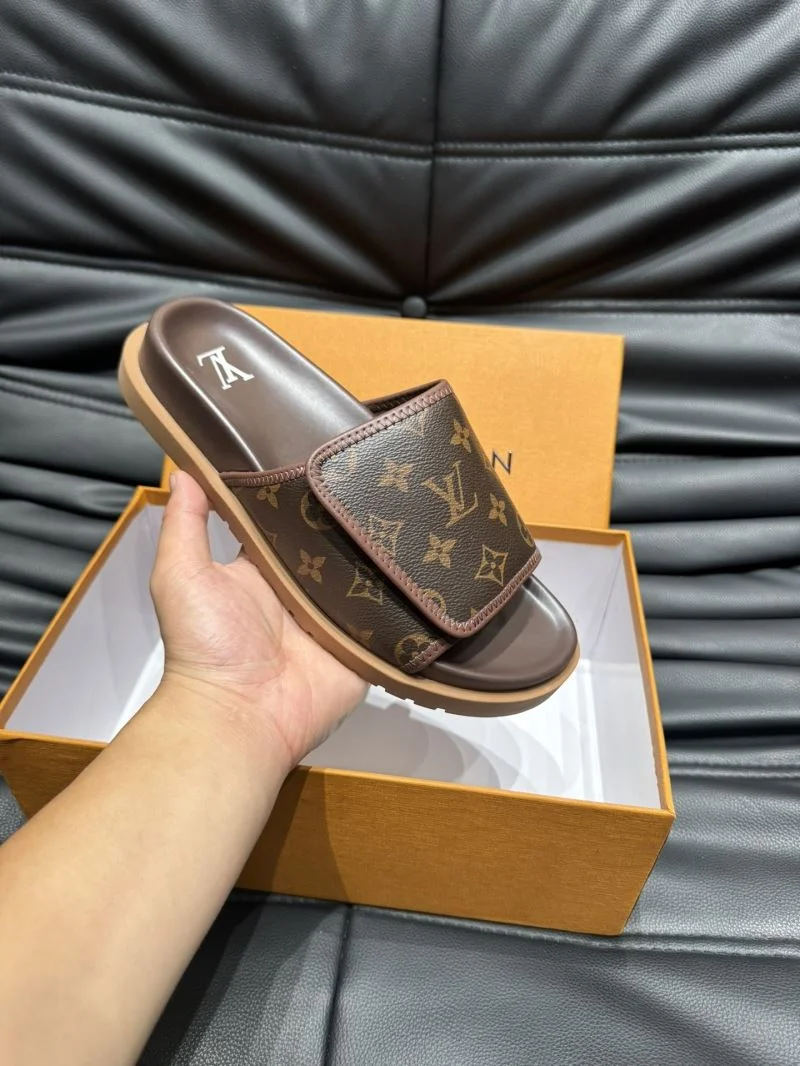 Lightweight Louis Vuitton Slippers 30627