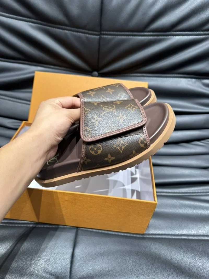 Lightweight Louis Vuitton Slippers 30627