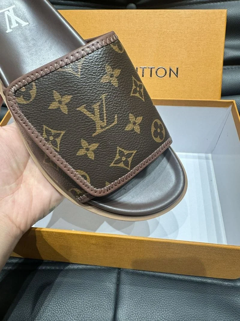 Lightweight Louis Vuitton Slippers 30627
