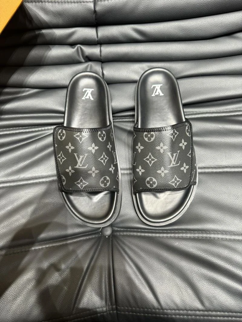 Practical Louis Vuitton Slippers 30640
