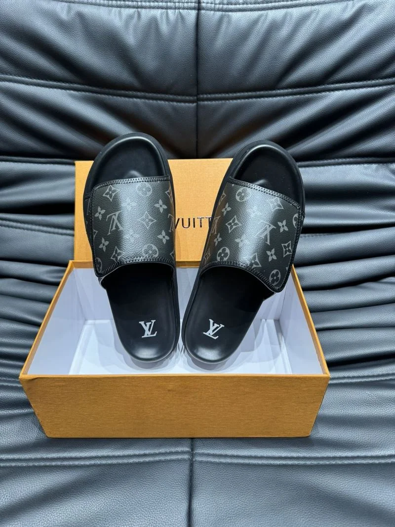 Practical Louis Vuitton Slippers 30640
