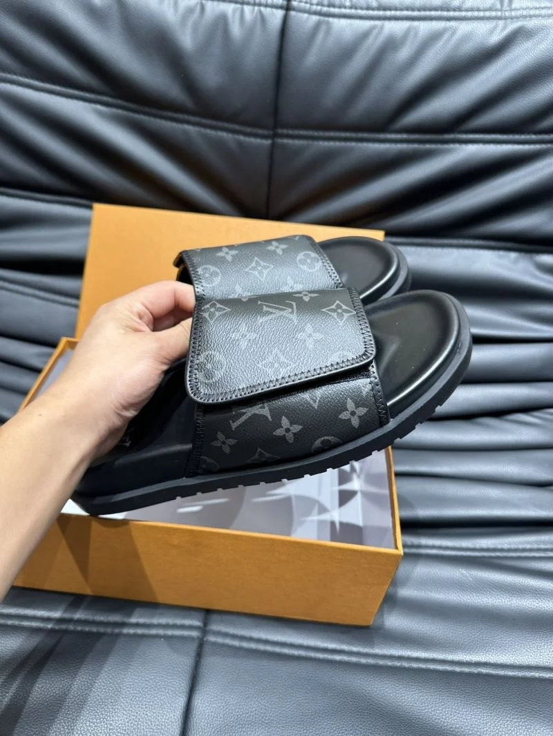 Practical Louis Vuitton Slippers 30640