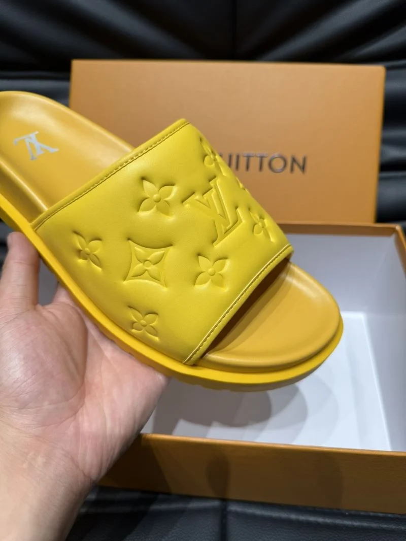 Louis Vuitton Slippers Functional 30633